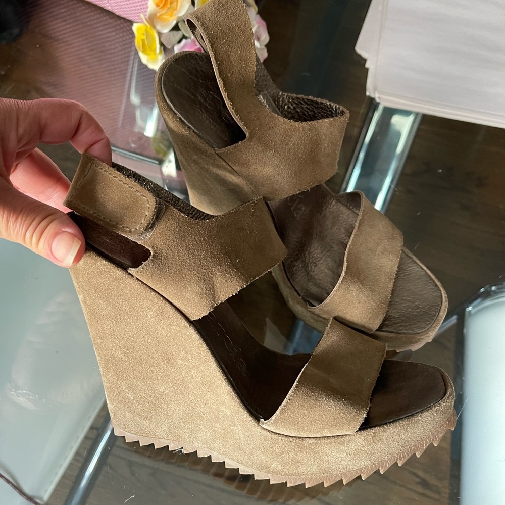 Pedro Garcia leather wedges size 7